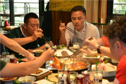 舌尖上的美味！四川LD体育在线·（中国）官方网站清油火锅